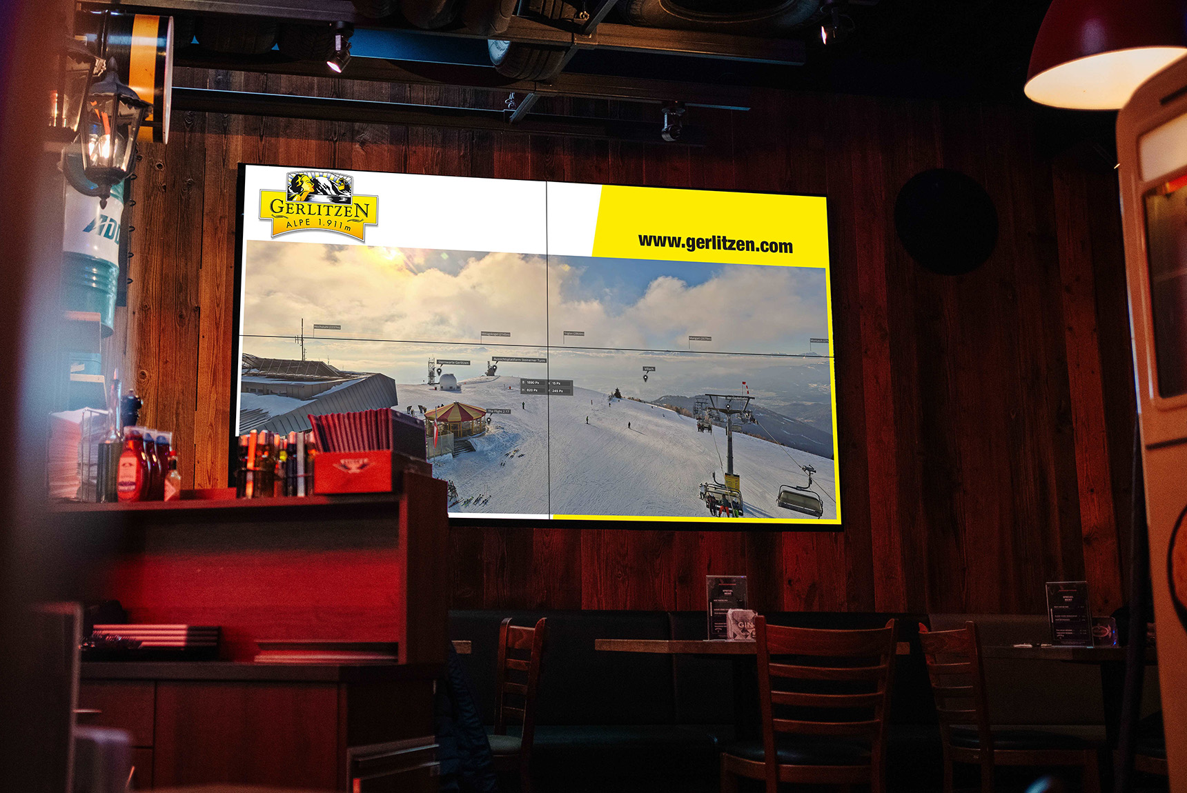 Viele Skigebiete setzen bei der Bewerbung auf Standorte in der Gastronomie – wie hier im Racer’s in Villach.
