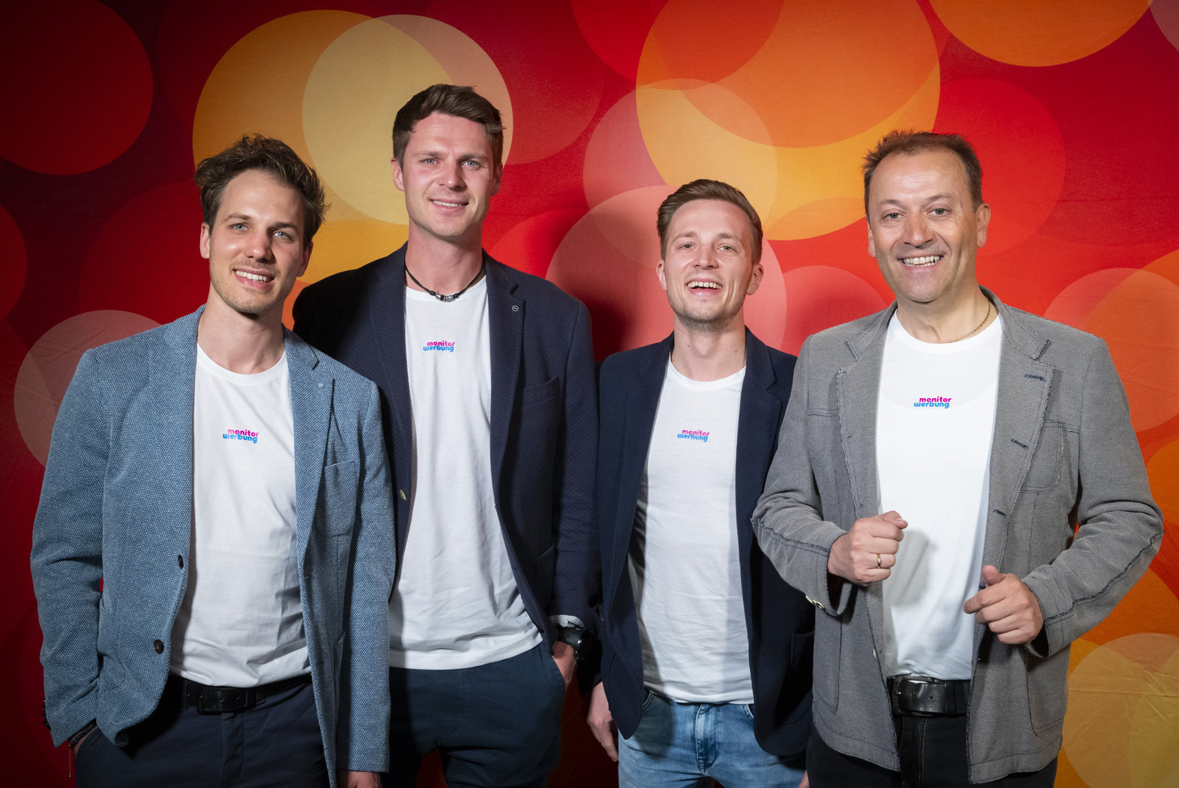 Monitorwerbung Geschäftsführer Josef Maier, Peakmedia Sales Leiter Lukas Edenhauser, Jonas Kaindl vom Vertrieb und monitorwerbung Kärnten GF Andreas Lanner (von links).  Fotohinweis: Ingo Folie/Marketing Club Österreich