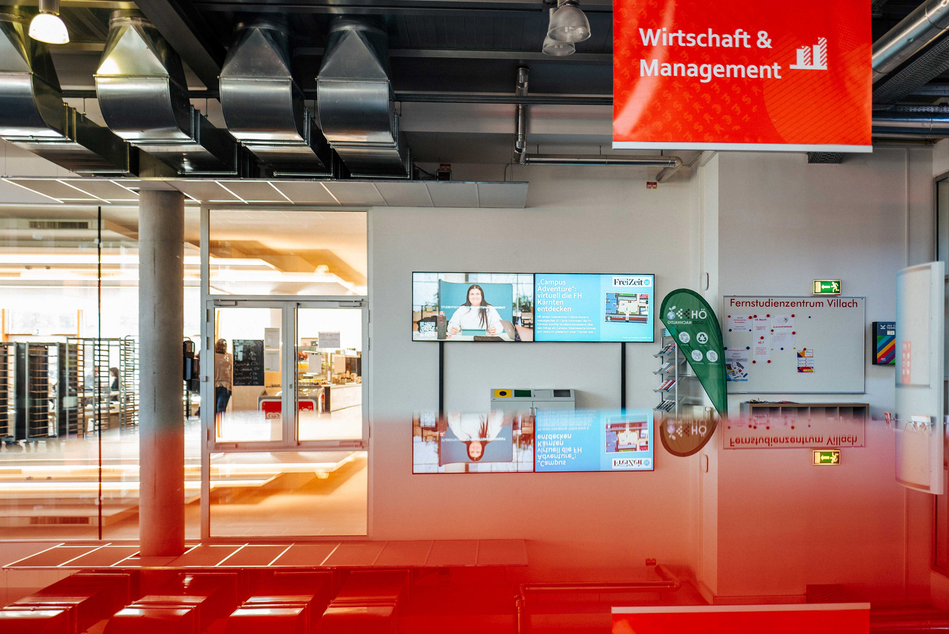 Die FH Kärnten stattet bis Ende des Semesters auch die Campusse Feldkirchen, Spittal und Klagenfurt mit neuen Screens aus, die über monitorwerbung buchbar sind. Fotos Martin Hofmann